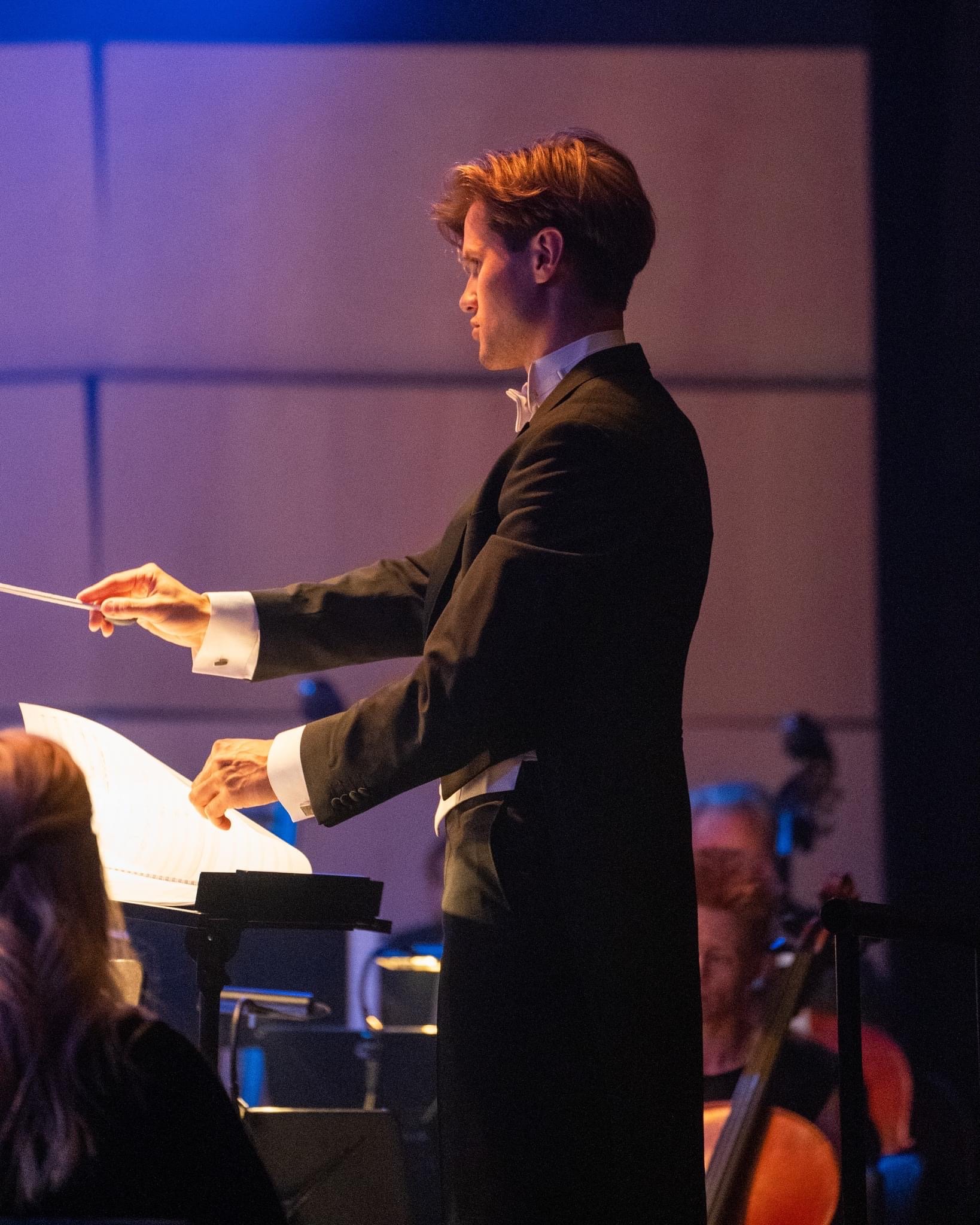Bjarni Frímann in rehearsal with the BIT20 Ensemble